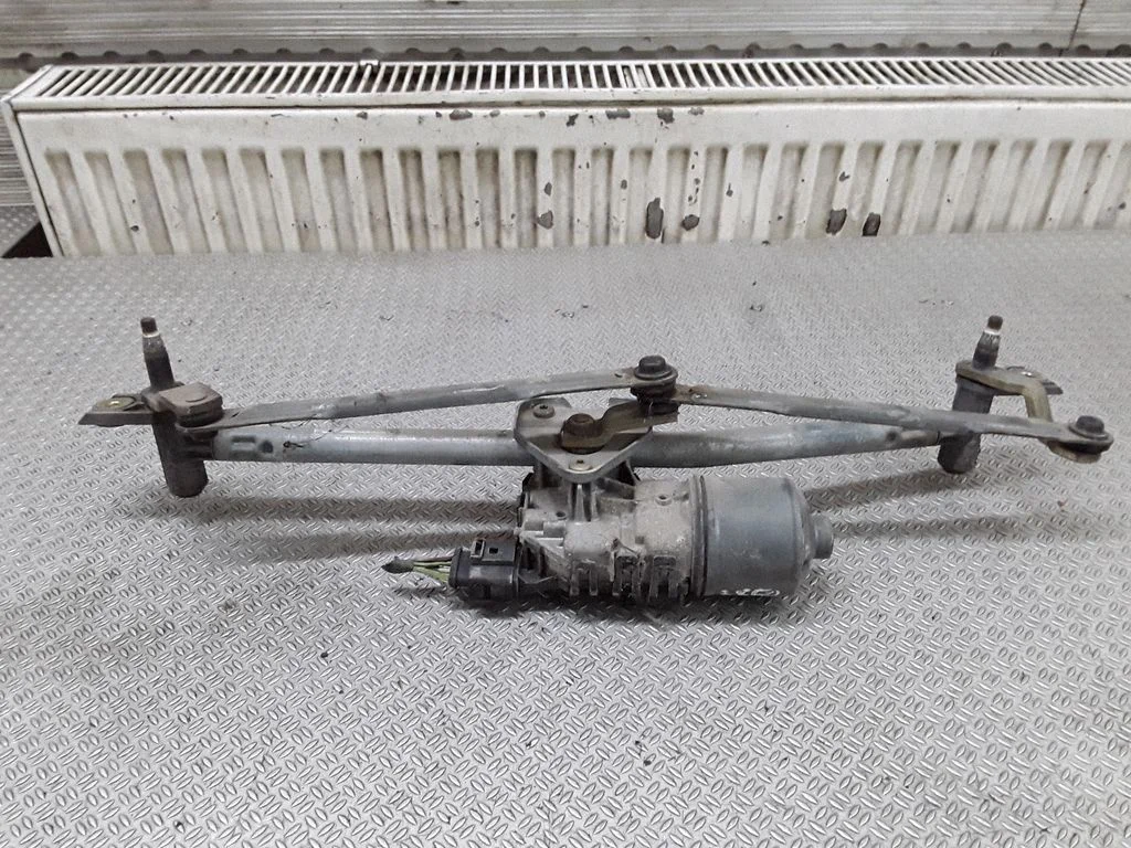 Front wiper linkage and motor – Skoda Fabia Mk1 (6Y) (1999-2007)