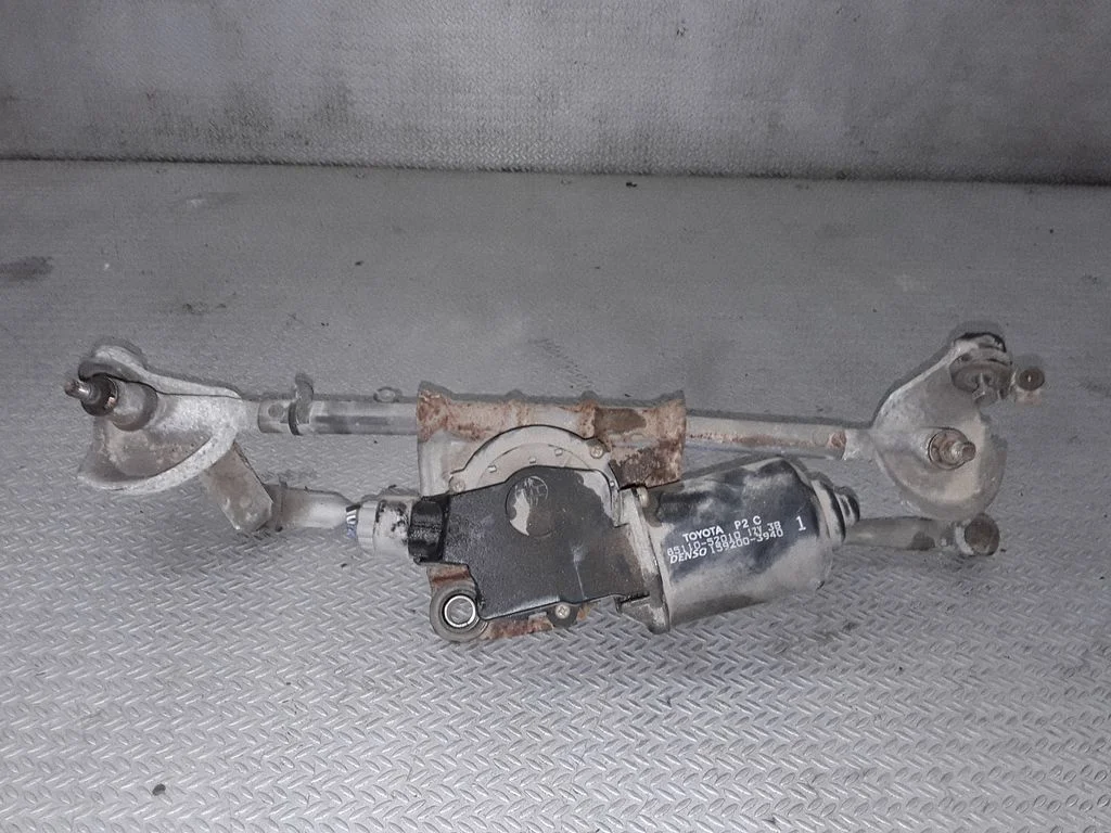 Front wiper linkage and motor – Toyota Yaris Verso (1999-2005)