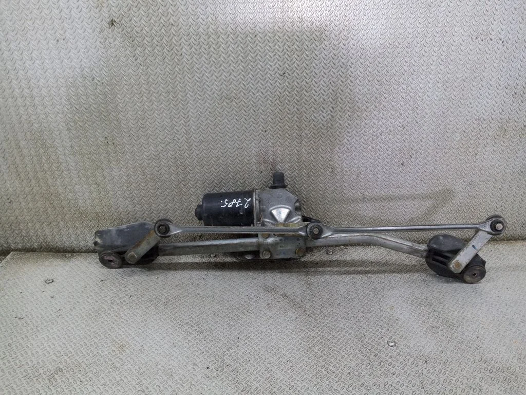 Kojameeste mehhanismi komplekt – Toyota Corolla E120 E130 (2004-2007)
