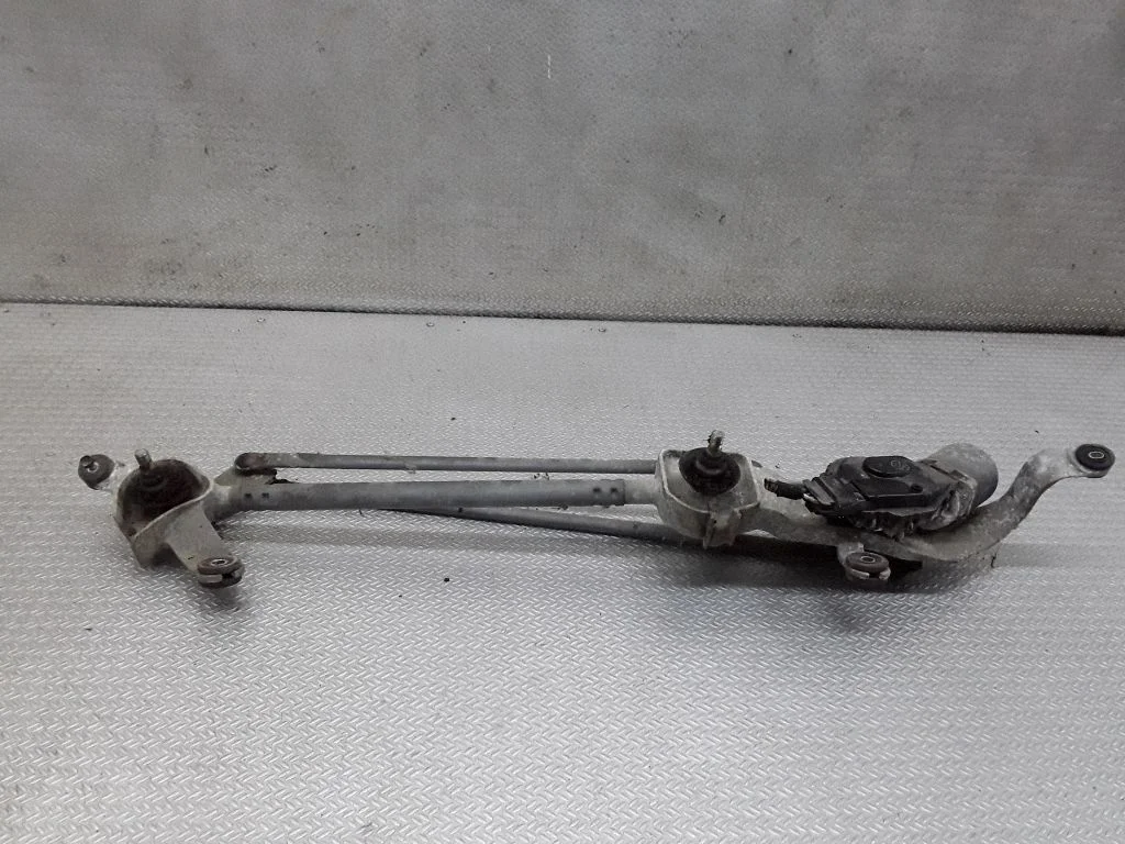 Front wiper linkage and motor – Opel Insignia A (2008-2017)