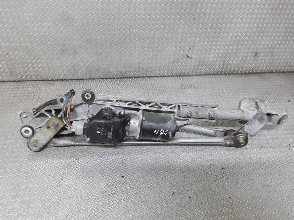 Front wiper linkage and motor – Subaru B9 Tribeca (2006-2007)