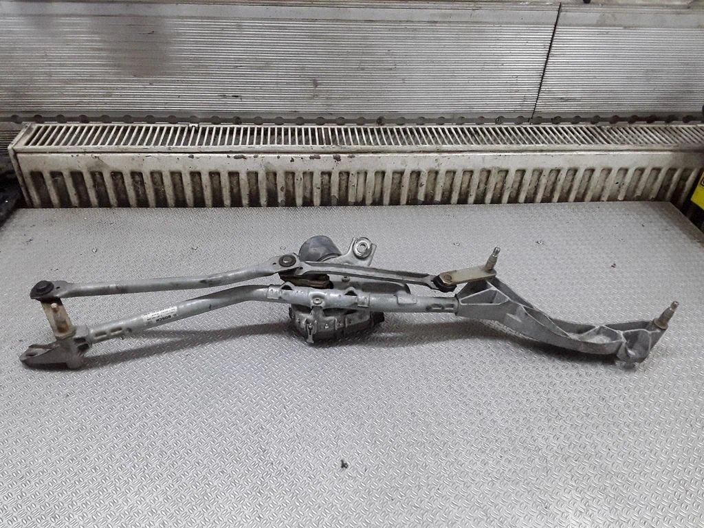 Mechanizm wycieraczek z silniczkiem – Mercedes-Benz Klasa E W211 (2002-2009)