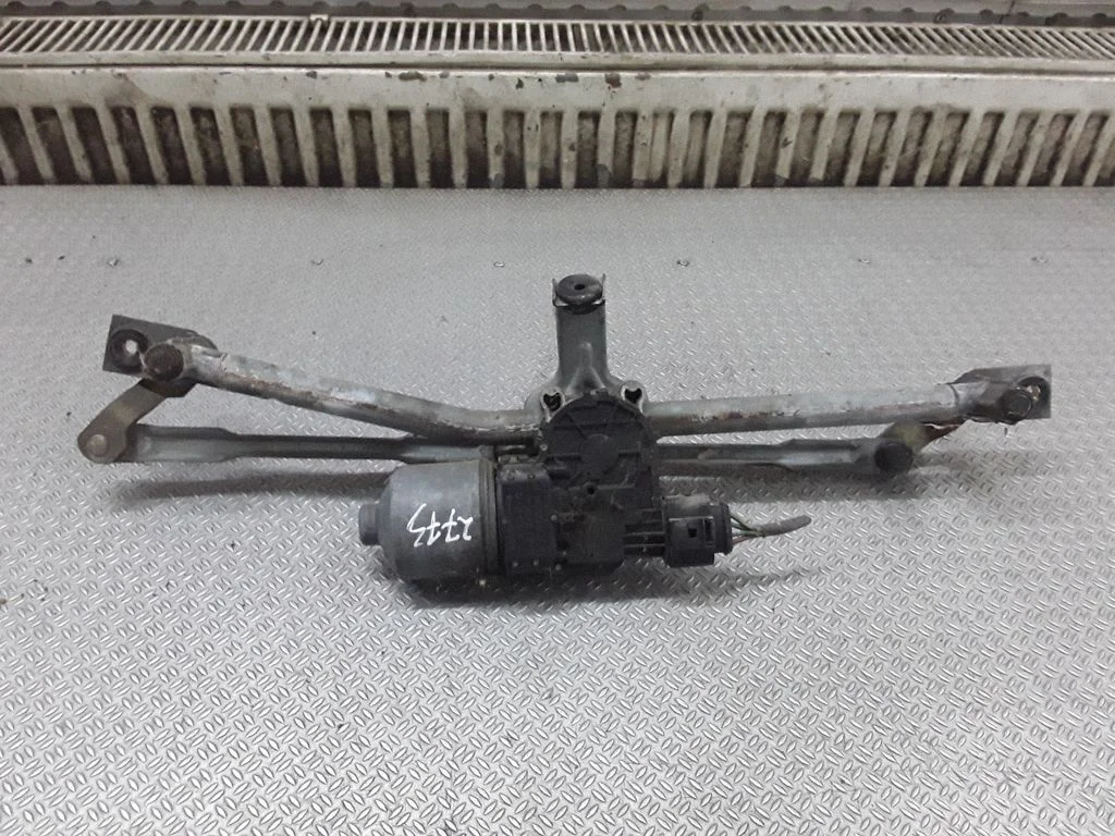 Front wiper linkage and motor – Skoda Fabia Mk1 (6Y) (1999-2007)