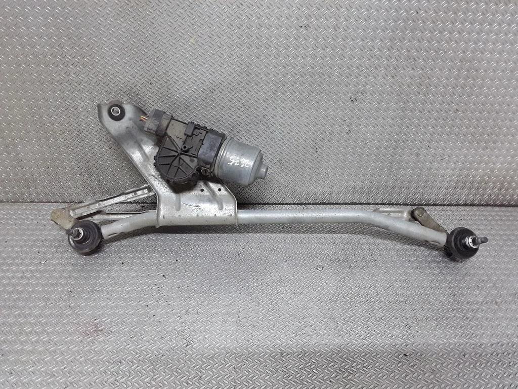 Front wiper linkage and motor – Dacia Logan Pick-Up (2005-)