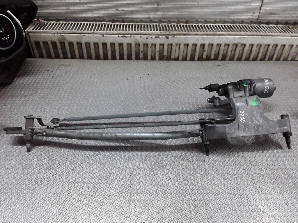 Mechanizm wycieraczek z silniczkiem – Ford Focus C-MAX (2003-2010)