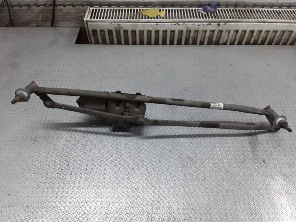 Mechanizm wycieraczek z silniczkiem – Opel Movano A (1998-2010)