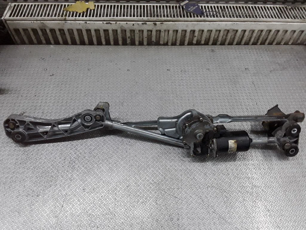 Mechanizm wycieraczek z silniczkiem – BMW Seria 5 E39 (1996-2003)