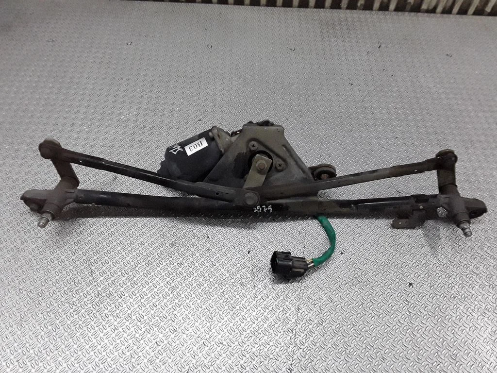 Front wiper linkage and motor – Hyundai Santa Fe (2000-2006)