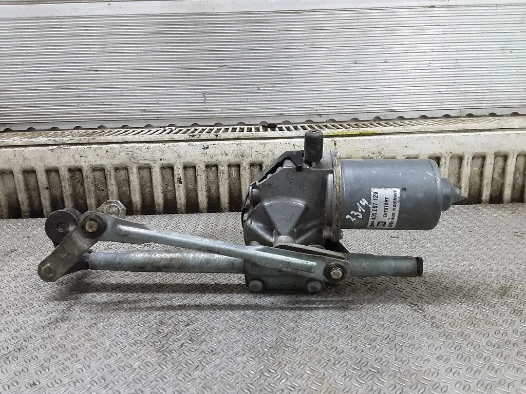 Front wiper linkage and motor – Opel Corsa D (2006-2014)