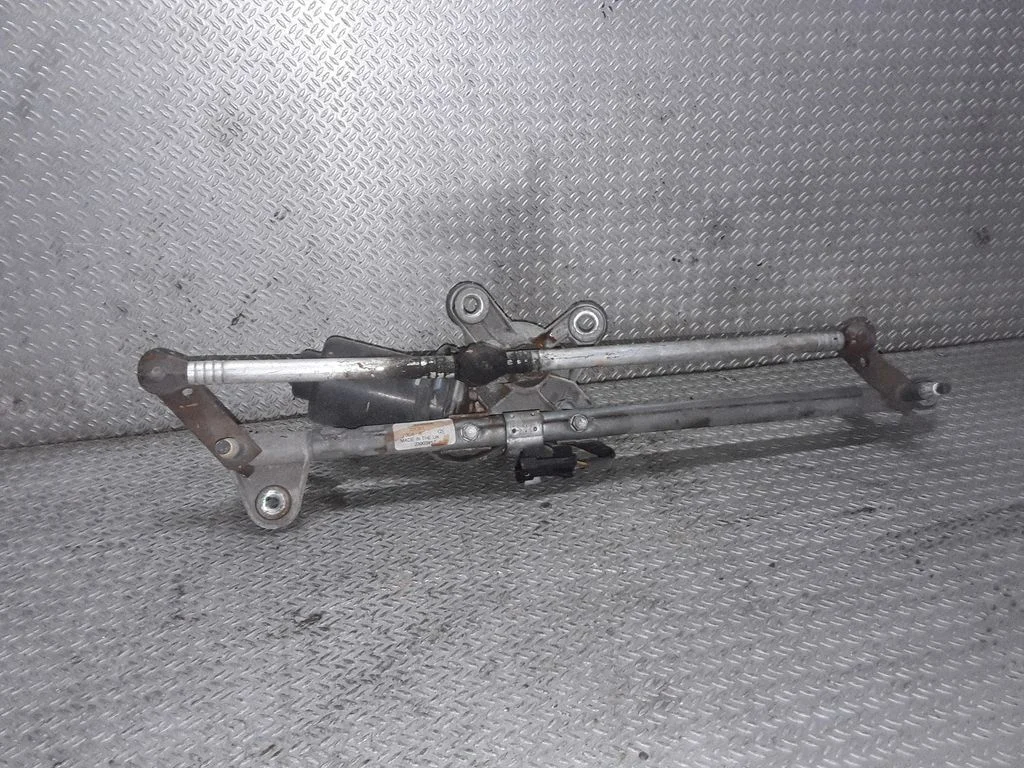 Mechanizm wycieraczek z silniczkiem – Opel Vectra C (2002-2005)
