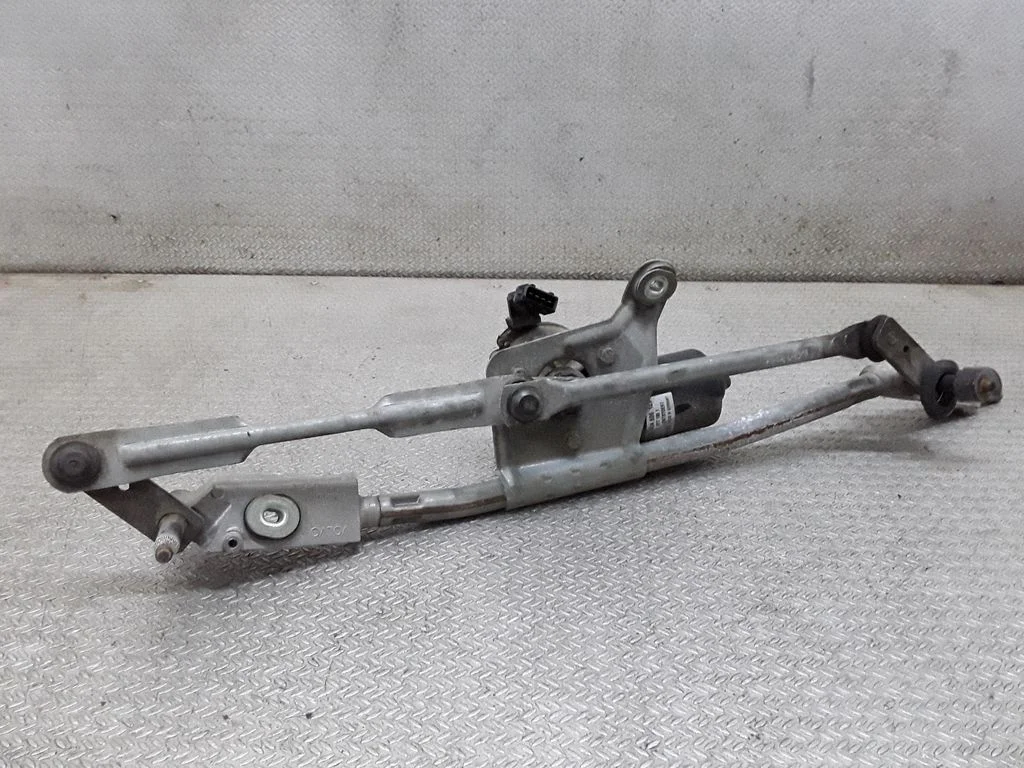 Front wiper linkage and motor – Volvo V70 (2000-2004)