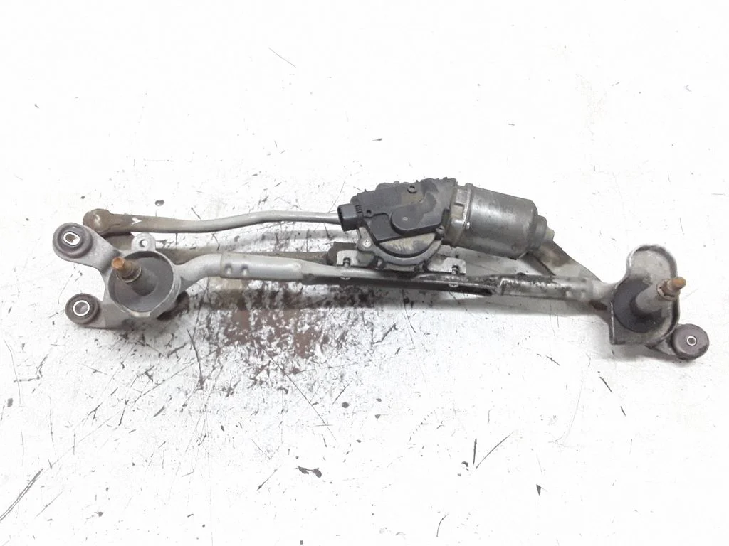 Front wiper linkage and motor – Mazda 5 (2005-2010)