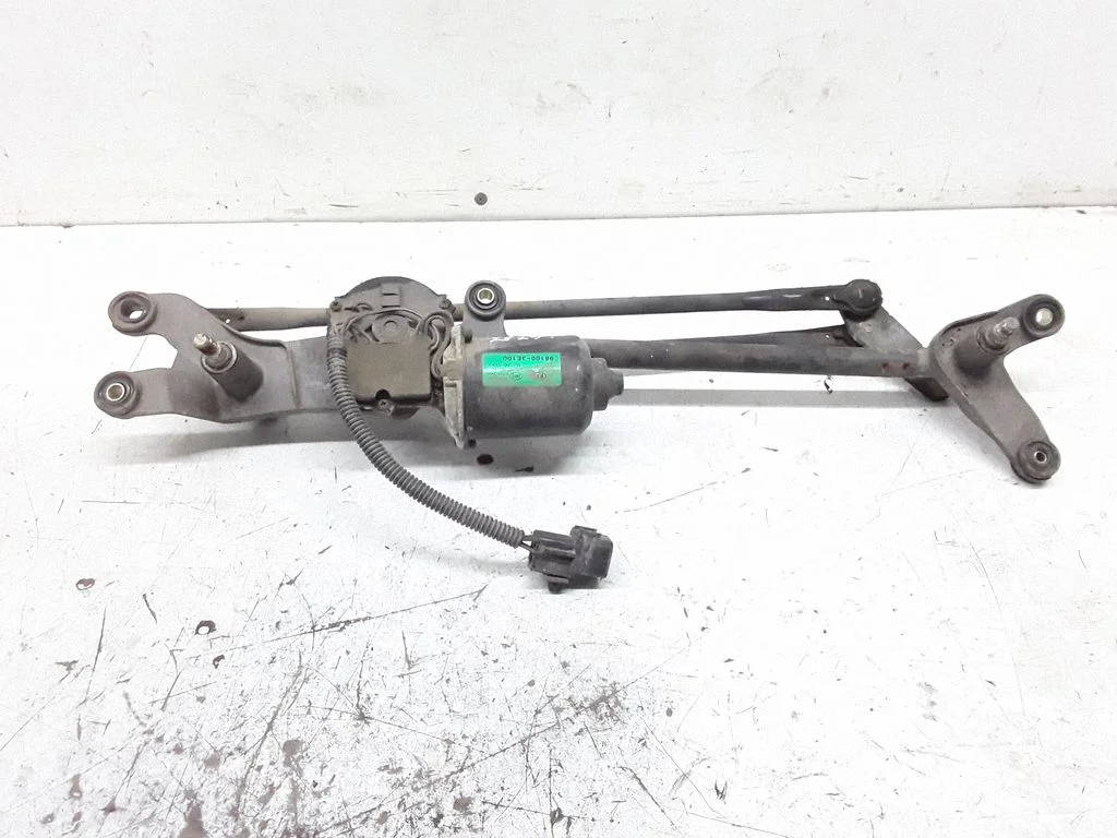 Front wiper linkage and motor – KIA Sorento (2002-2009)
