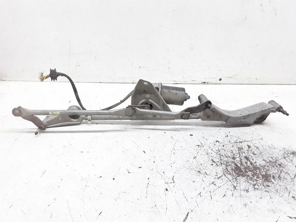 Front wiper linkage and motor – Mercedes-Benz C-Class W203 (2000-2007)