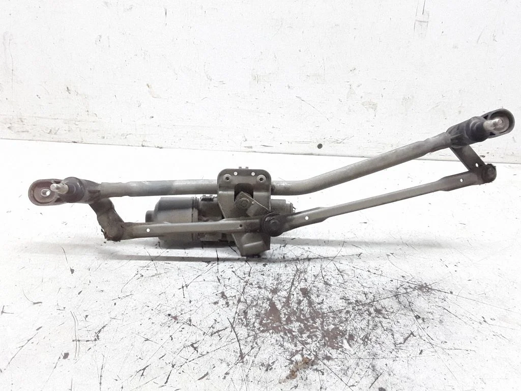 Front wiper linkage and motor – Mazda 3 I (2003-2006)