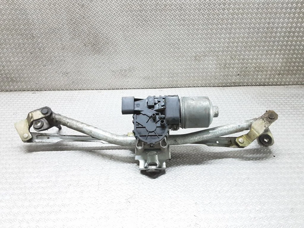 Front wiper linkage and motor – Volkswagen Polo (2002-2005)