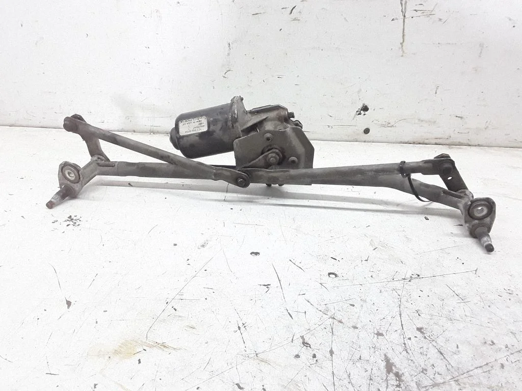 Front wiper linkage and motor – Volkswagen New Beetle (1998-2010)