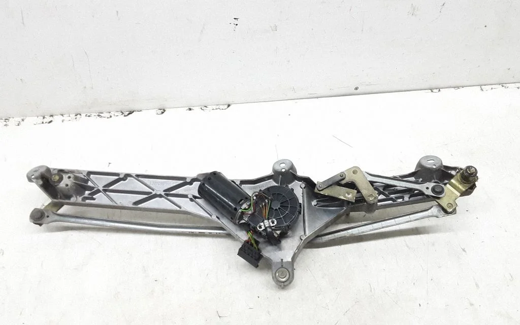 Front wiper linkage and motor – Mercedes-Benz S-Class W220 (1998-2006)
