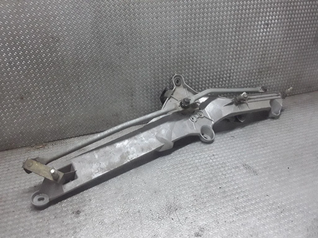 Front wiper linkage and motor – Mercedes-Benz S-Class W220 (1998-2006)