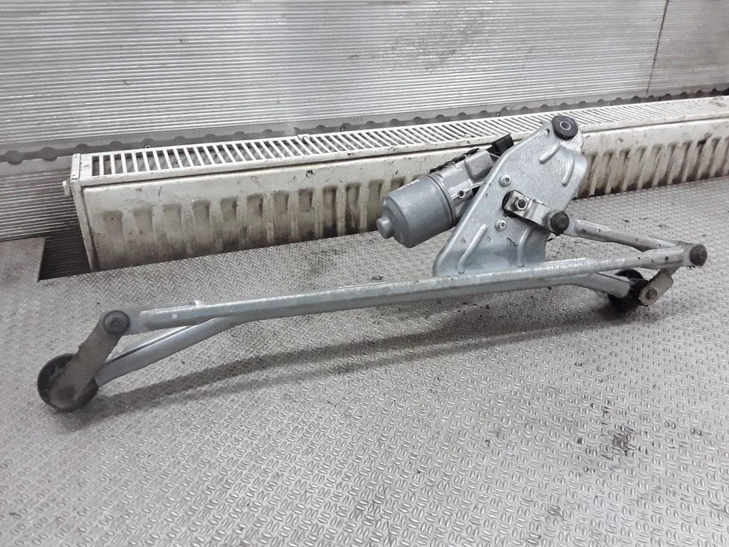 Front wiper linkage and motor – Dacia Logan Pick-Up (2005-)