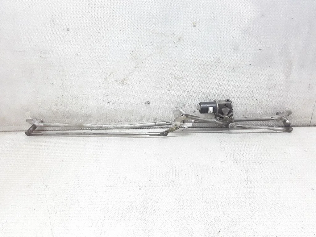 Front wiper linkage and motor – Peugeot 307 (2001-2005)