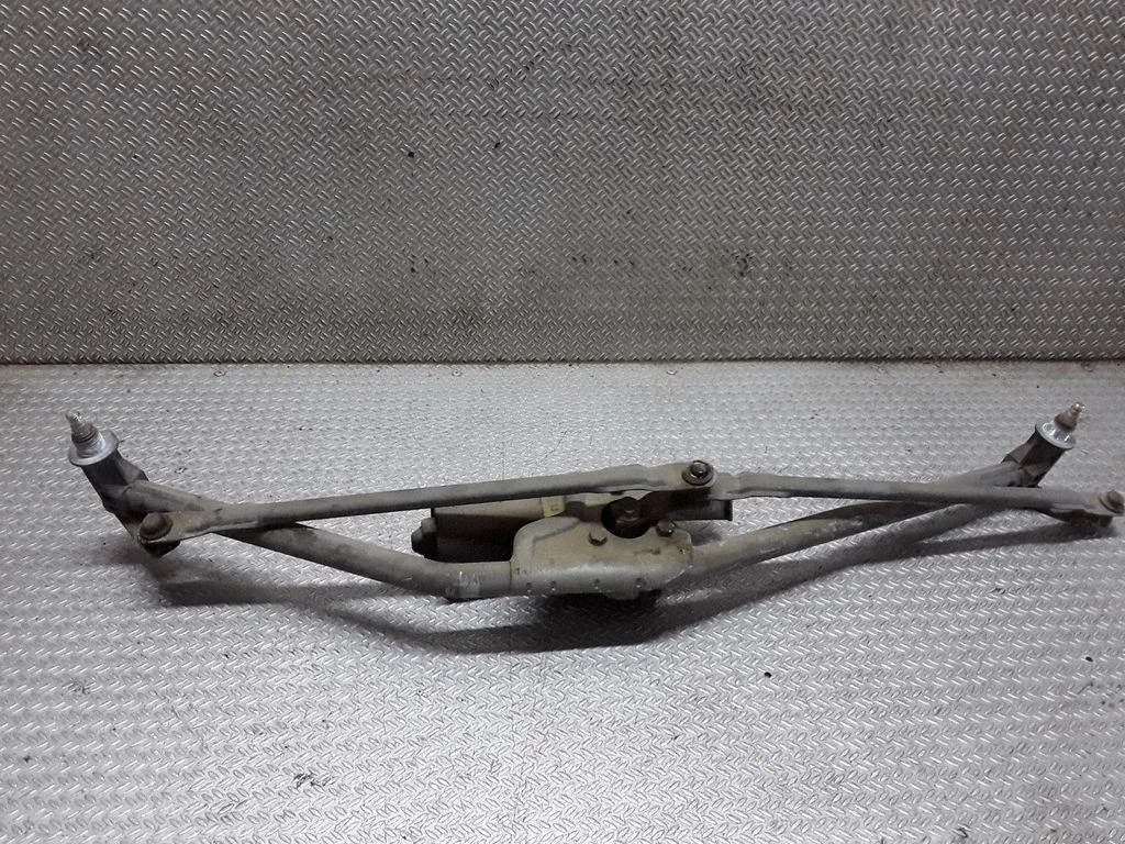 Front wiper linkage and motor – Volkswagen Transporter - Caravelle T4 (1991-2003)