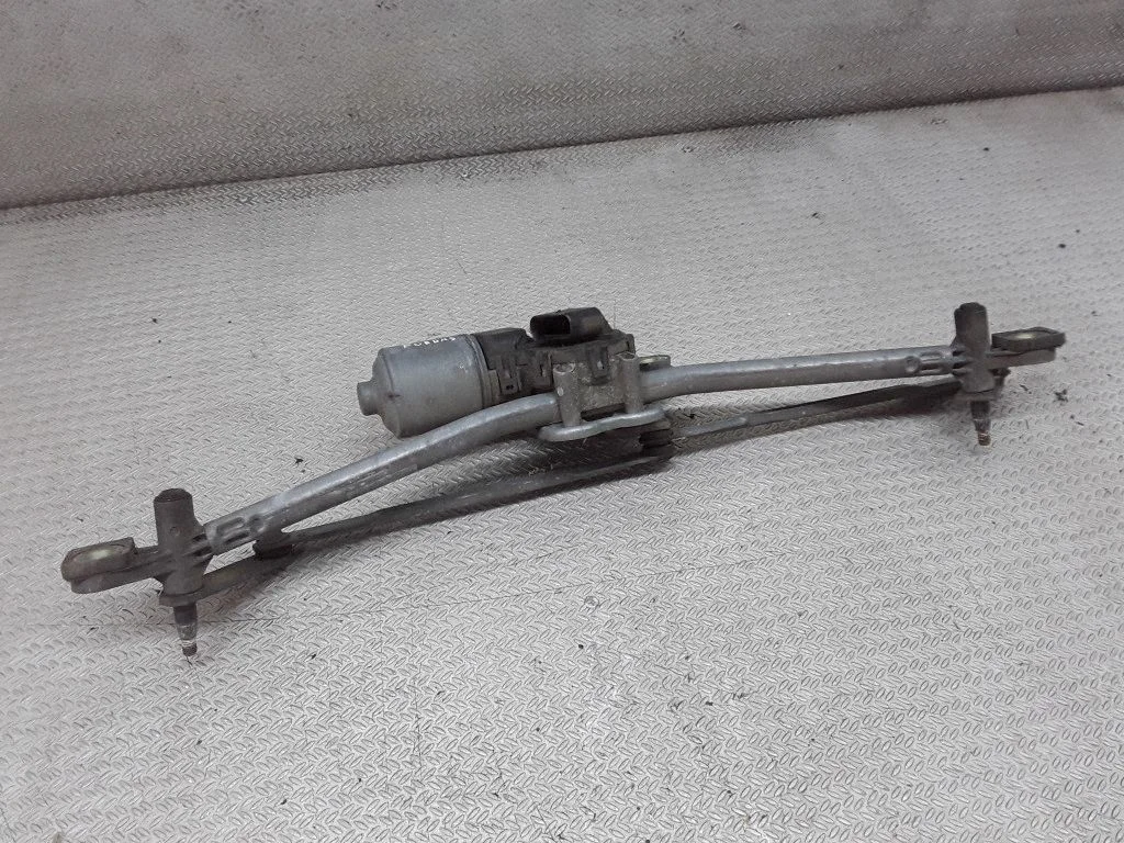 Front wiper linkage and motor – Ford Mondeo Mk III (2000-2007)