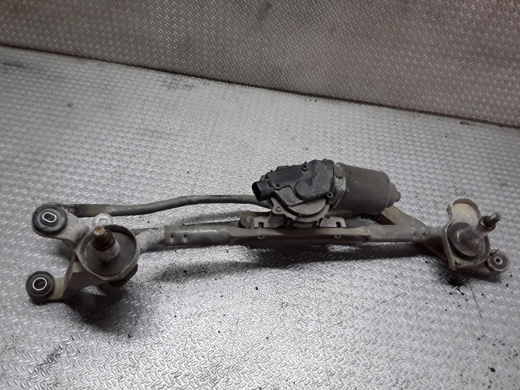 Front wiper linkage and motor – Mazda 5 (2005-2010)