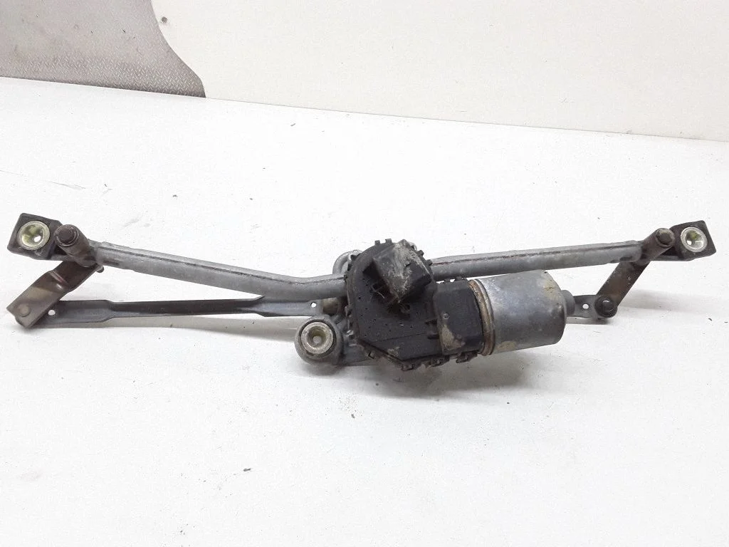 Front wiper linkage and motor – Ford Mondeo Mk III (2000-2007)