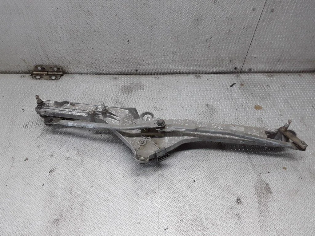Front wiper linkage and motor – Mercedes-Benz S-Class W220 (1998-2006)
