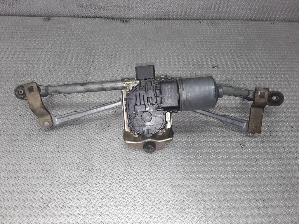 Front wiper linkage and motor – Citroen C5 (2001-2004)