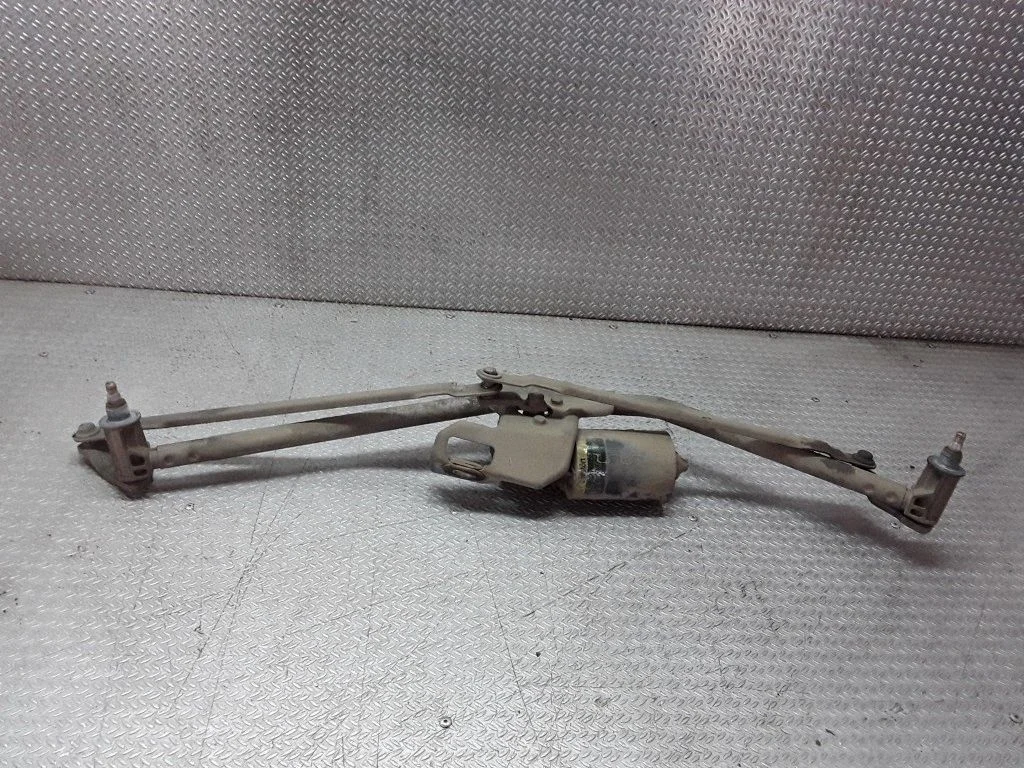 Front wiper linkage and motor – Volkswagen Transporter - Caravelle T4 (1991-2003)