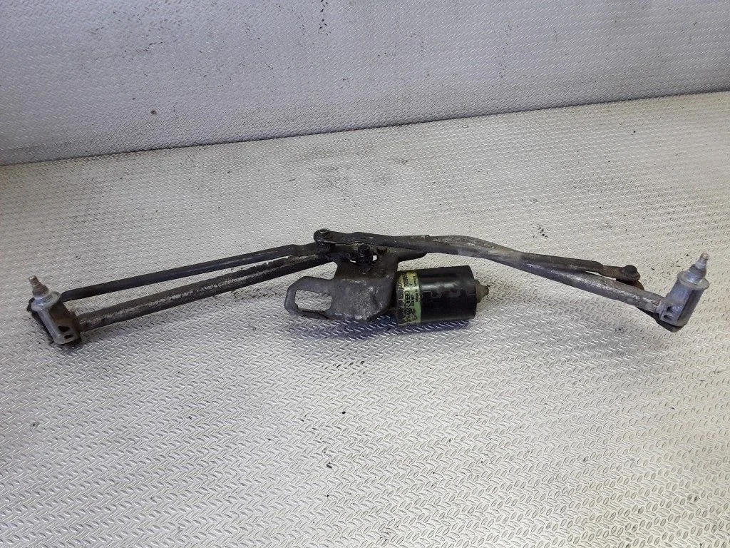 Front wiper linkage and motor – Volkswagen Transporter - Caravelle T4 (1991-2003)