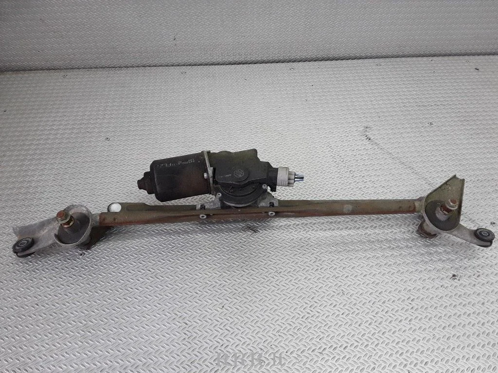 Tīrītāju mehānisma komplekts 8492008132 – Mazda RX8 (2003-2012)