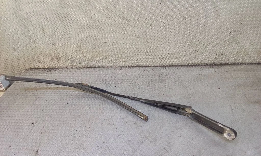 Windshield/front glass wiper blade – Volkswagen Jetta VI (2011-2018)