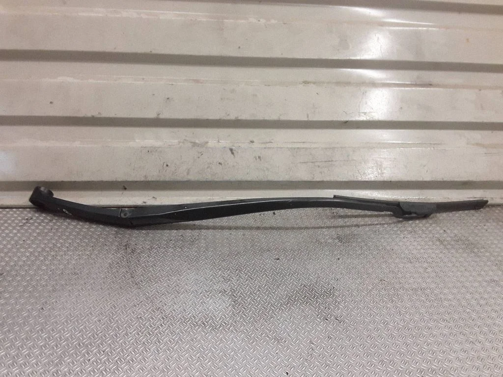 Windshield/front glass wiper blade – KIA Ceed (2012-2018)