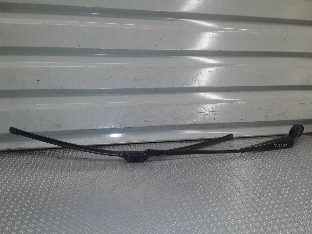Priekšējā stikla tīrītājs – Citroen C4 Grand Picasso (2013-2018)