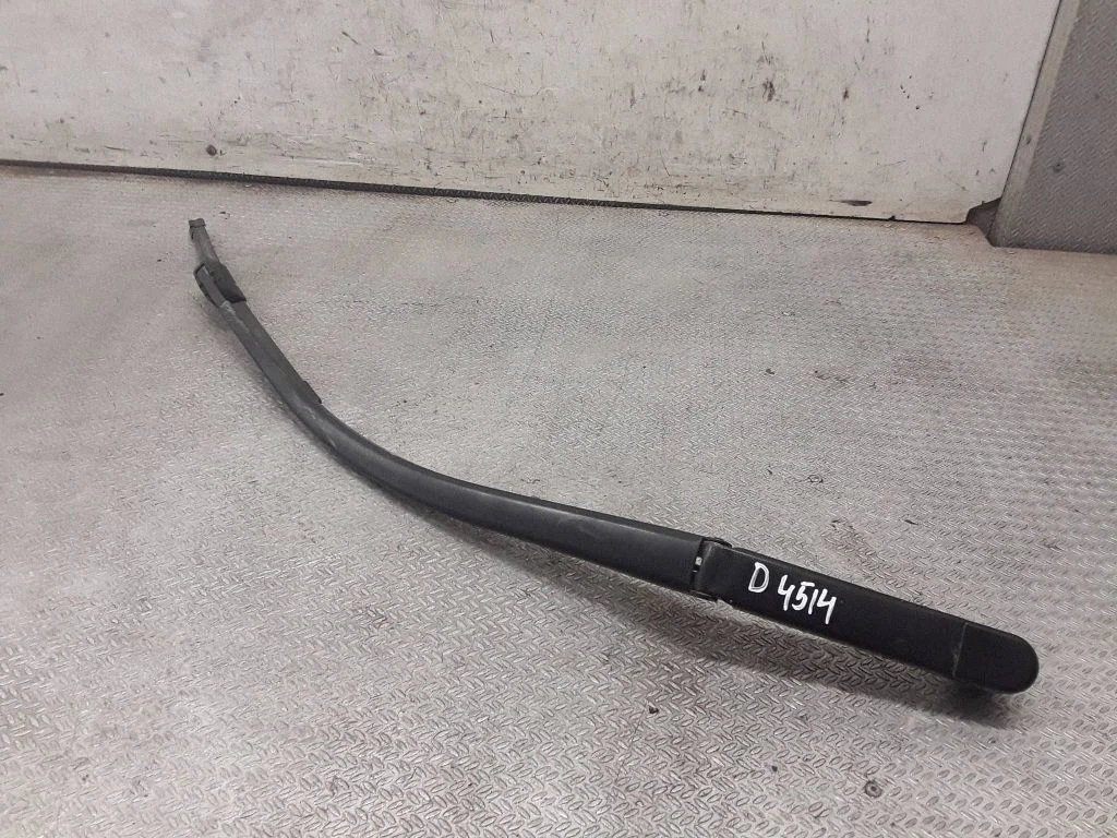 Windshield/front glass wiper blade – right