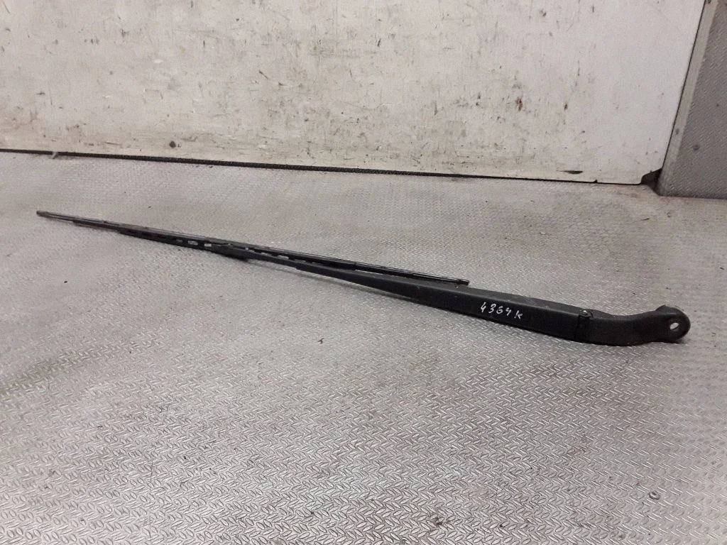 Windshield/front glass wiper blade – Honda Jazz (2008-2014)