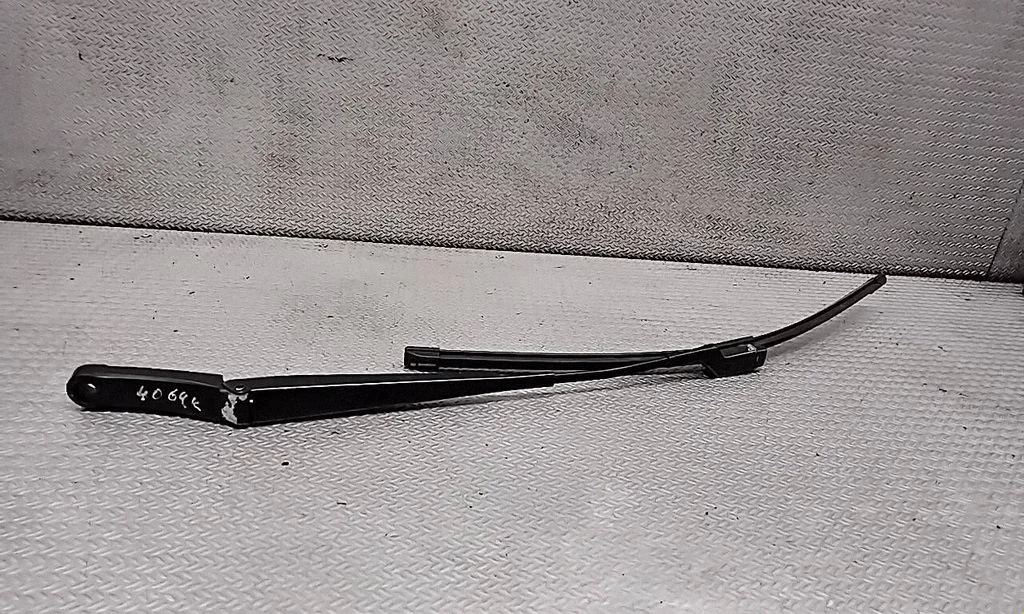 Windshield/front glass wiper blade – Volkswagen Tiguan (2007-2016)