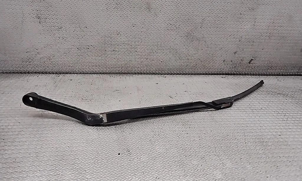 Windshield/front glass wiper blade – Opel Insignia A (2008-2017)