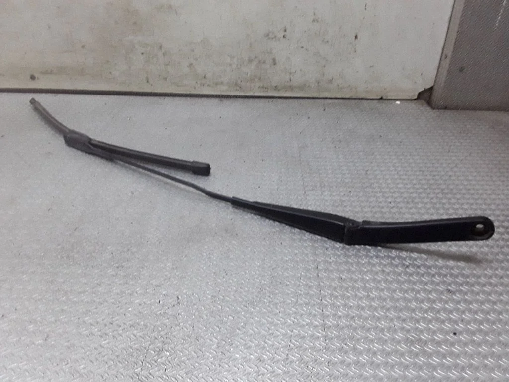Esiklaasi kojamees 8T1955408A