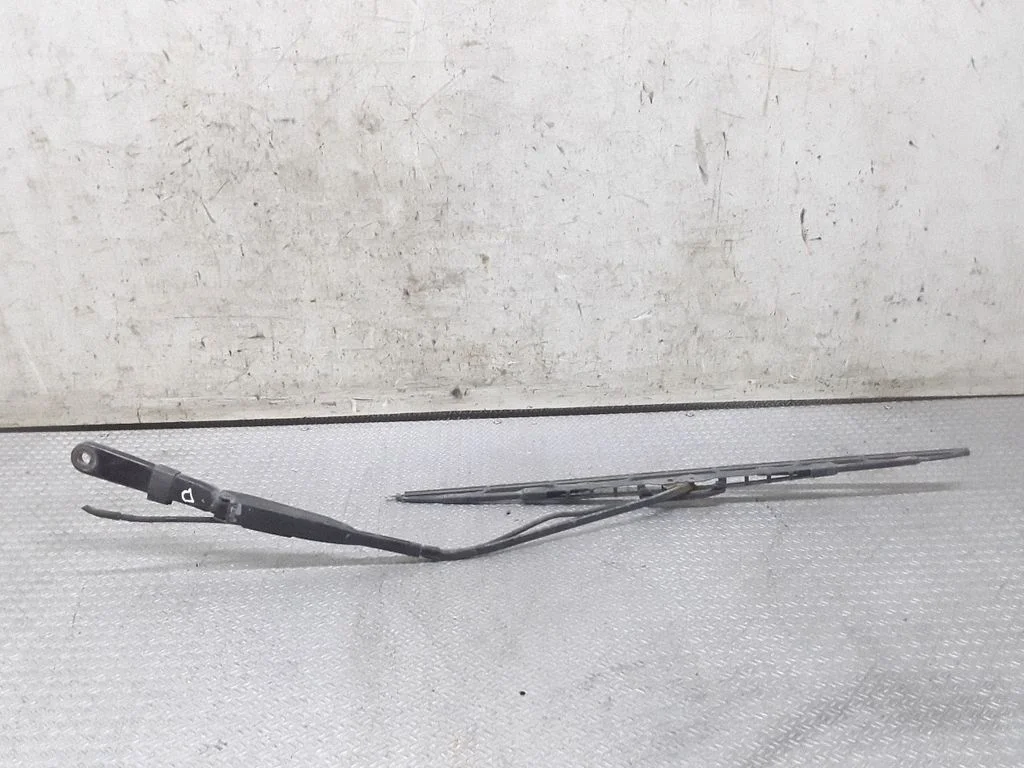 Windshield/front glass wiper blade – Opel Movano A (1998-2010)
