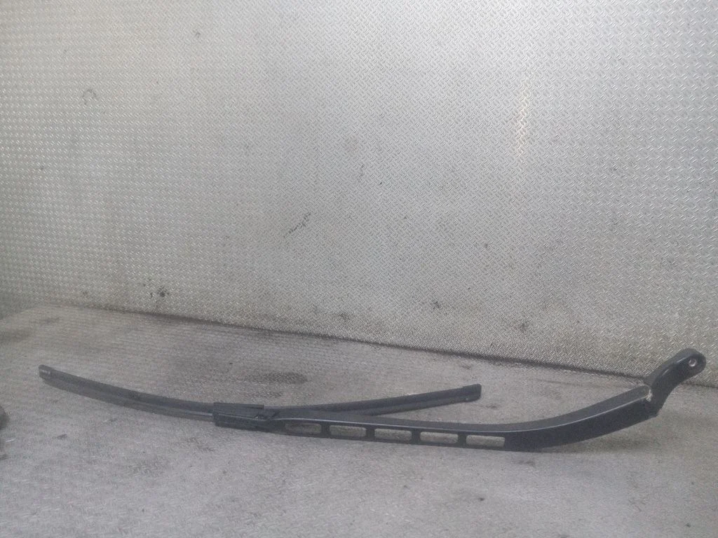 Windshield/front glass wiper blade – right