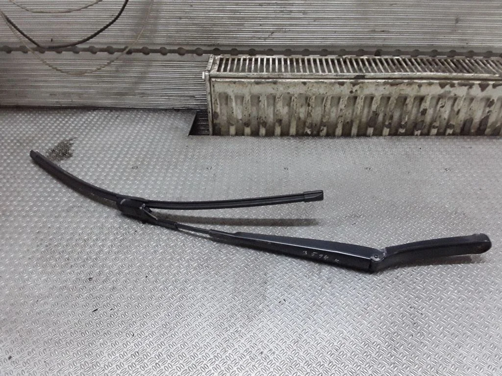 Windshield/front glass wiper blade – Seat Ibiza IV (6J,6P) (2008-2017)