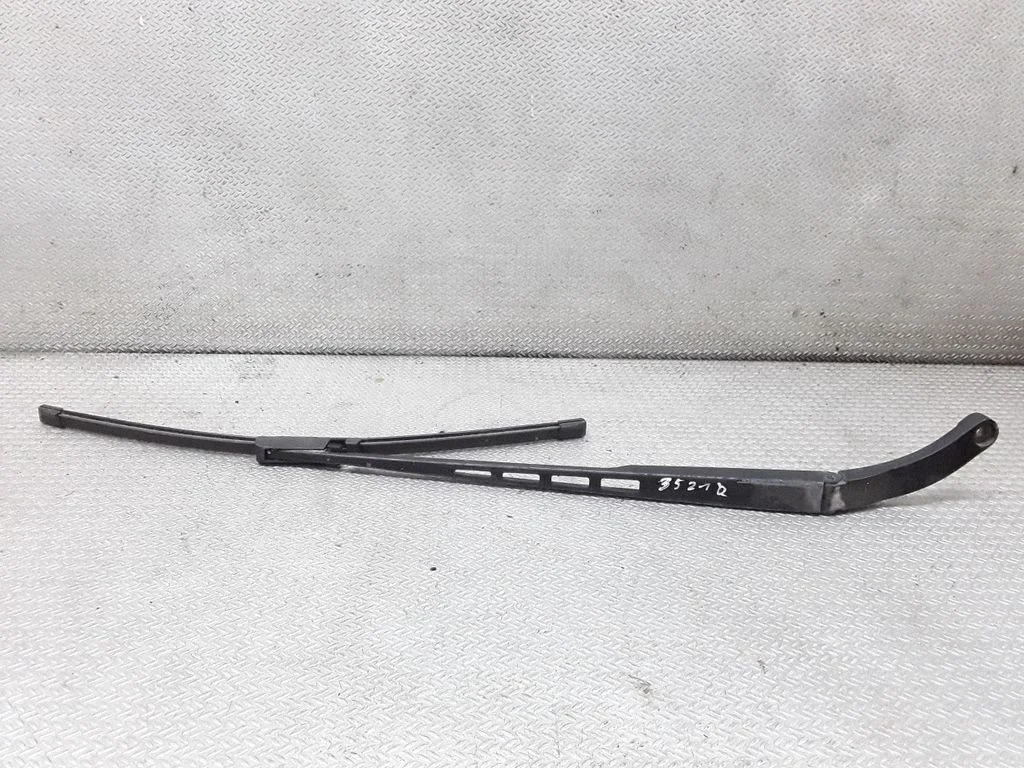 Windshield/front glass wiper blade – Audi A6 Allroad C5 (1999-2005)