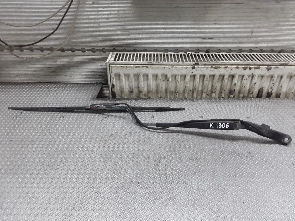 Windshield/front glass wiper blade – Opel Movano A (1998-2010)