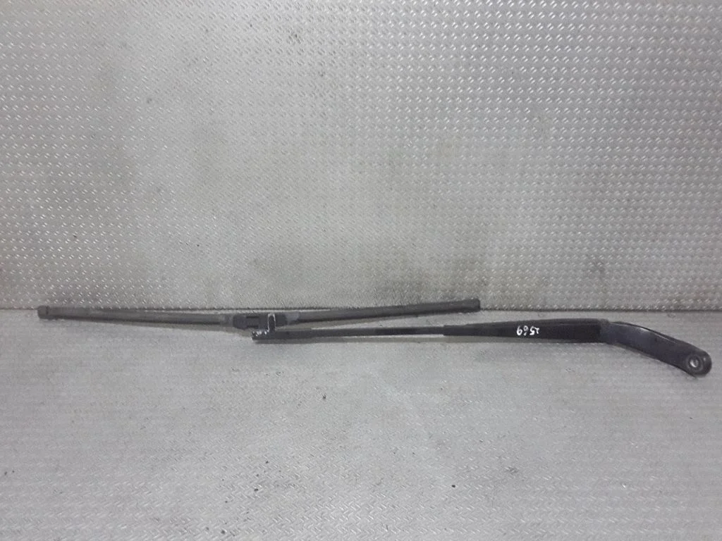 Windshield/front glass wiper blade – Seat Alhambra (Mk1) (1996-2010)