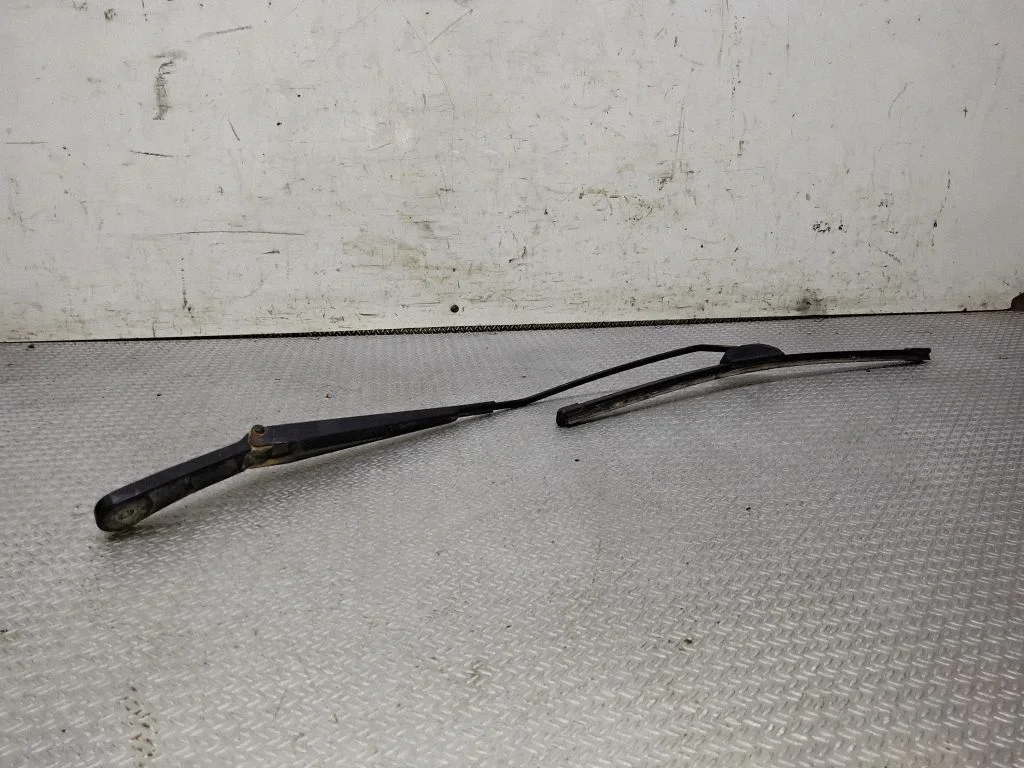 Windshield/front glass wiper blade – Volkswagen Transporter - Caravelle T5 (2003-2015)