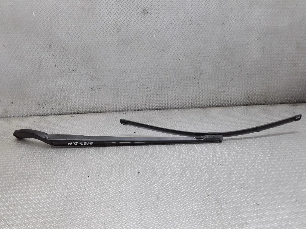 Windshield/front glass wiper blade – Audi A6 Allroad C6 (2006-2011)